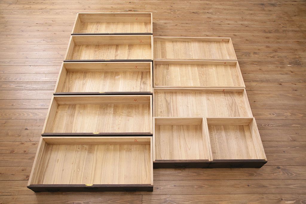 国産の総桐箪笥をリペア&カスタム!可動部の調整。濃い茶色で着色し仕上げ。(衣装箪笥、和タンス、引き出し、桐たんす)