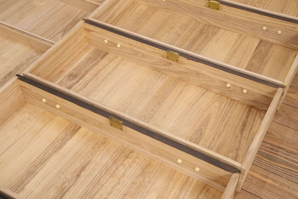 国産の総桐箪笥をリペア&カスタム!可動部の調整。濃い茶色で着色し仕上げ。(衣装箪笥、和タンス、引き出し、桐たんす)