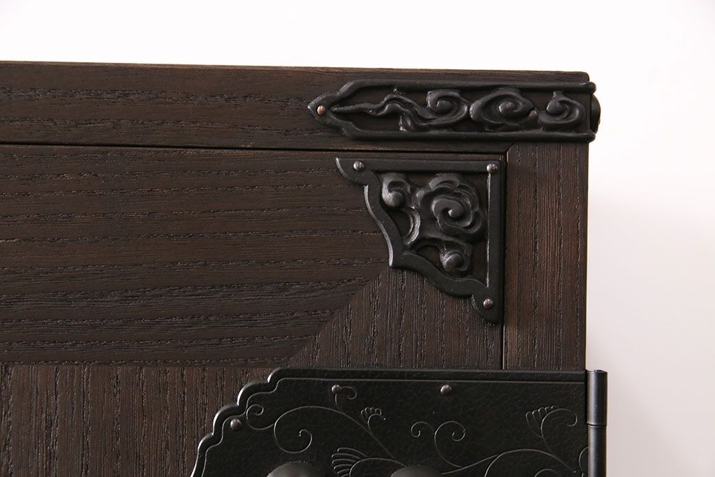 国産の総桐箪笥をリペア&カスタム!可動部の調整。濃い茶色で着色し仕上げ。(衣装箪笥、和タンス、引き出し、桐たんす)