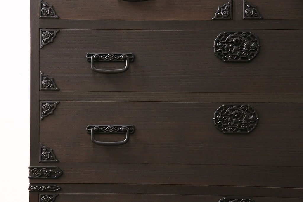 国産の総桐箪笥をリペア&カスタム!可動部の調整。濃い茶色で着色し仕上げ。(衣装箪笥、和タンス、引き出し、桐たんす)