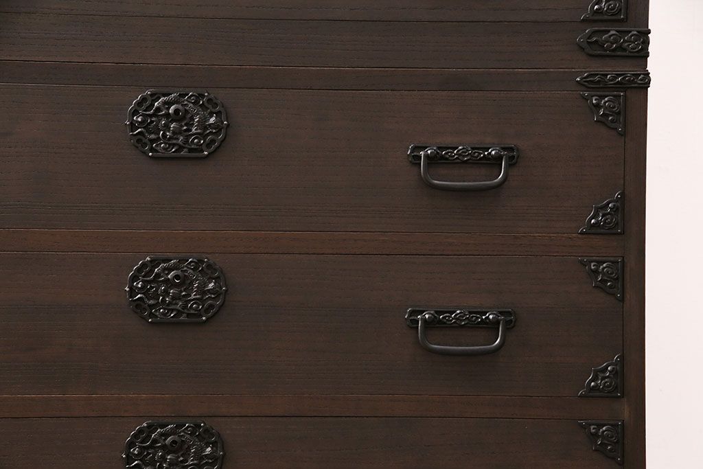 国産の総桐箪笥をリペア&カスタム!可動部の調整。濃い茶色で着色し仕上げ。(衣装箪笥、和タンス、引き出し、桐たんす)