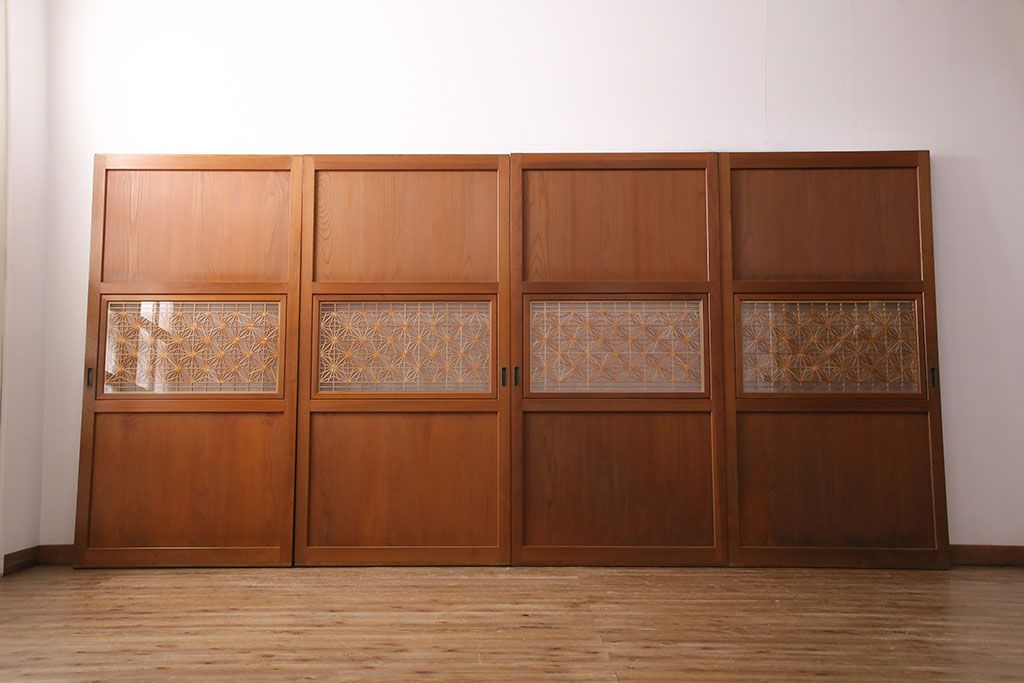 組子入り帯戸4枚をリペア&カスタム!設置場所に合わせてリサイズ。戸車を取り付け。帯部分のガラスをクリアガラスに変更。(引き戸、建具)