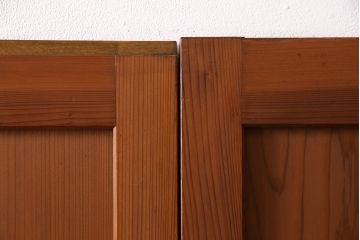 組子入り帯戸4枚をリペア&カスタム!設置場所に合わせてリサイズ。戸車を取り付け。帯部分のガラスをクリアガラスに変更。(引き戸、建具)