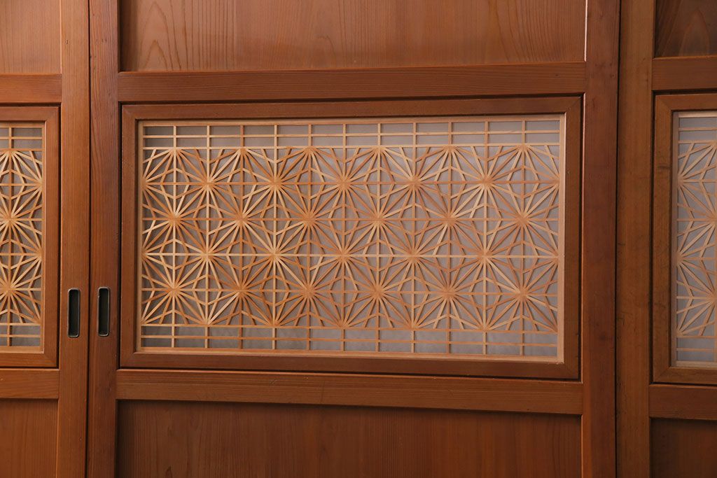 組子入り帯戸4枚をリペア&カスタム!設置場所に合わせてリサイズ。戸車を取り付け。帯部分のガラスをクリアガラスに変更。(引き戸、建具)