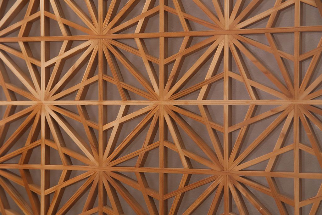 組子入り帯戸4枚をリペア&カスタム!設置場所に合わせてリサイズ。戸車を取り付け。帯部分のガラスをクリアガラスに変更。(引き戸、建具)