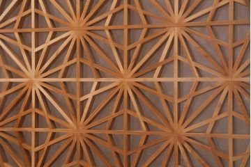 組子入り帯戸4枚をリペア&カスタム!設置場所に合わせてリサイズ。戸車を取り付け。帯部分のガラスをクリアガラスに変更。(引き戸、建具)