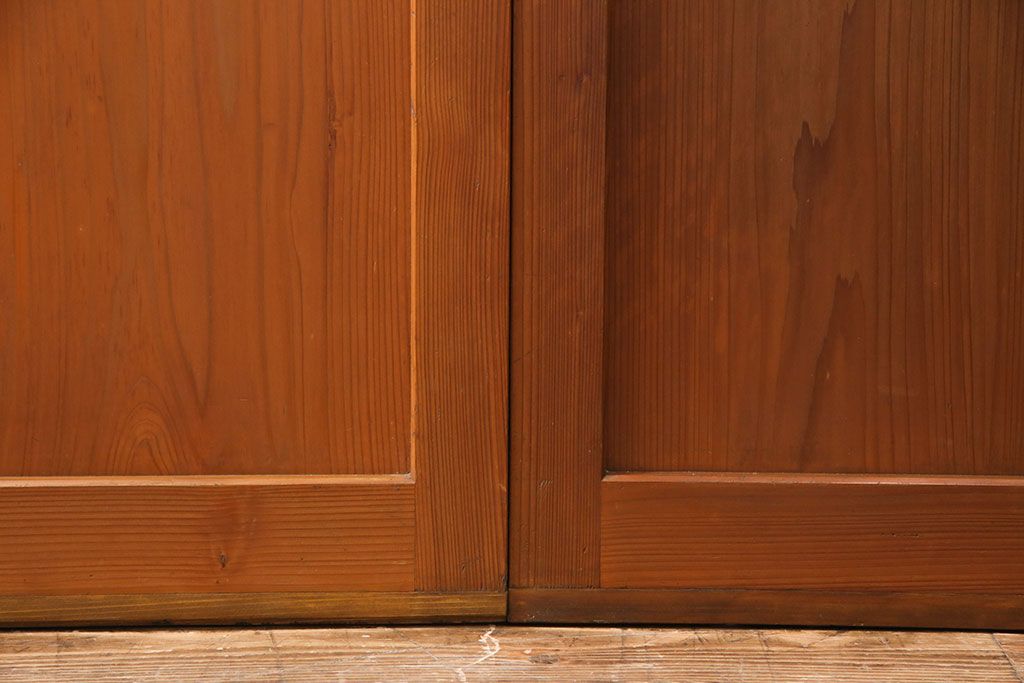 組子入り帯戸4枚をリペア&カスタム!設置場所に合わせてリサイズ。戸車を取り付け。帯部分のガラスをクリアガラスに変更。(引き戸、建具)