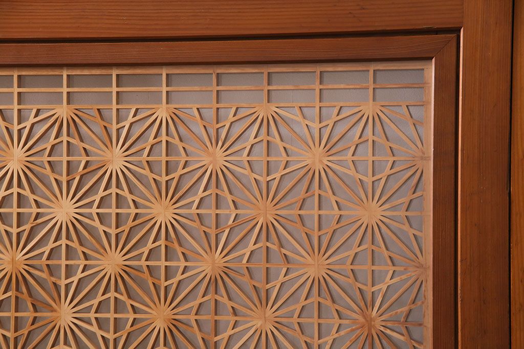 組子入り帯戸4枚をリペア&カスタム!設置場所に合わせてリサイズ。戸車を取り付け。帯部分のガラスをクリアガラスに変更。(引き戸、建具)