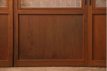 組子入り帯戸4枚をリペア&カスタム!設置場所に合わせてリサイズ。戸車を取り付け。帯部分のガラスをクリアガラスに変更。(引き戸、建具)