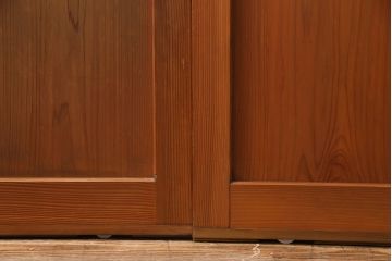 組子入り帯戸4枚をリペア&カスタム!設置場所に合わせてリサイズ。戸車を取り付け。帯部分のガラスをクリアガラスに変更。(引き戸、建具)