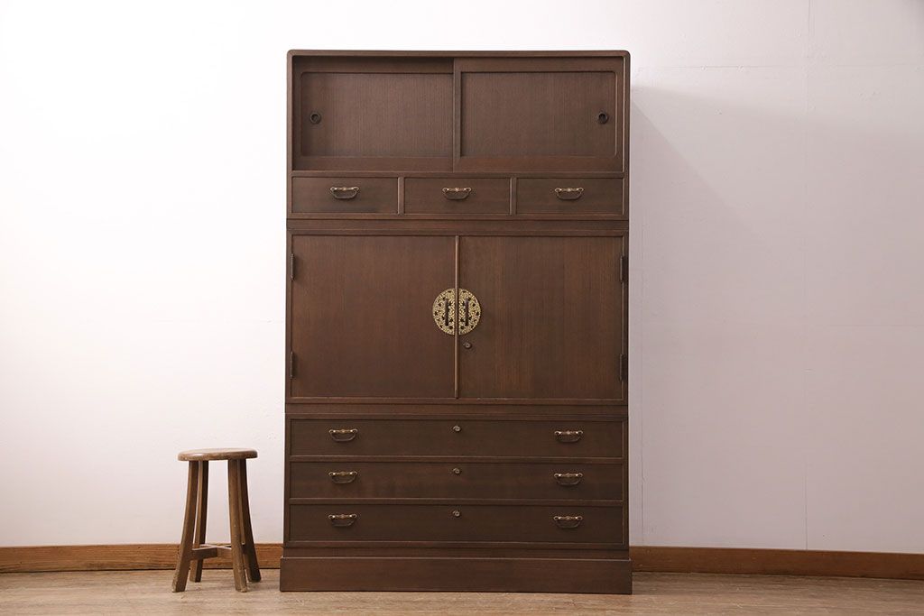 国産の桐箪笥をリペア&カスタム!高品質リペアを施し、当店商品を参考に着色し仕上げ。(衣装箪笥、和タンス、着物箪笥、桐たんす)