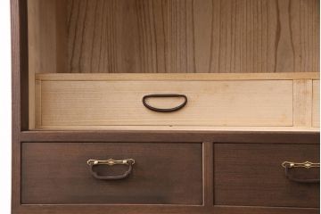 国産の桐箪笥をリペア&カスタム!高品質リペアを施し、当店商品を参考に着色し仕上げ。(衣装箪笥、和タンス、着物箪笥、桐たんす)