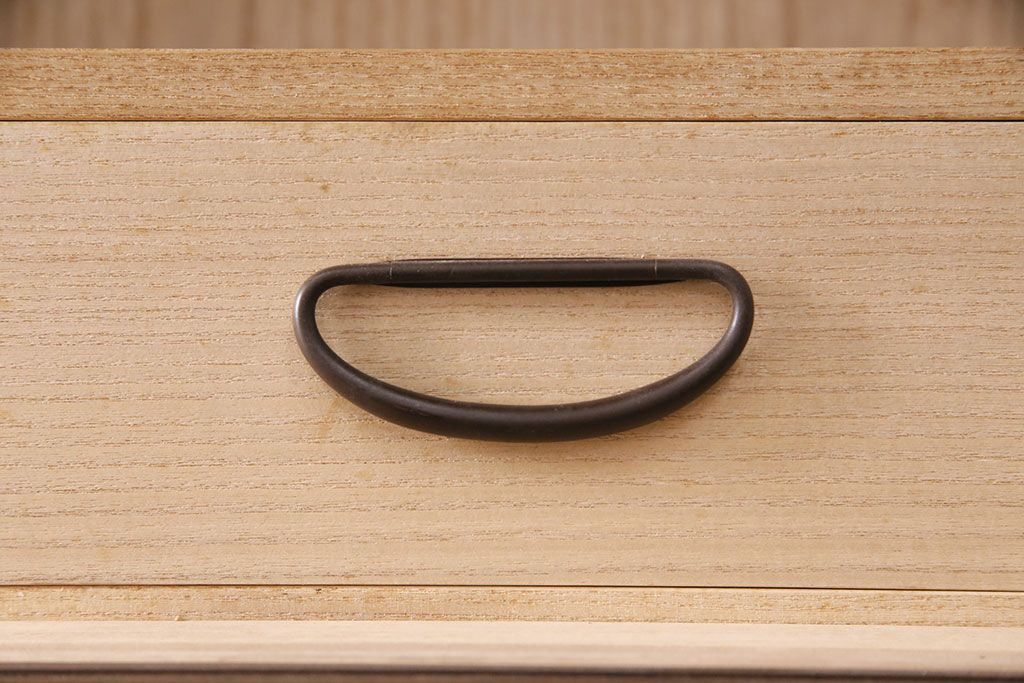 国産の桐箪笥をリペア&カスタム!高品質リペアを施し、当店商品を参考に着色し仕上げ。(衣装箪笥、和タンス、着物箪笥、桐たんす)