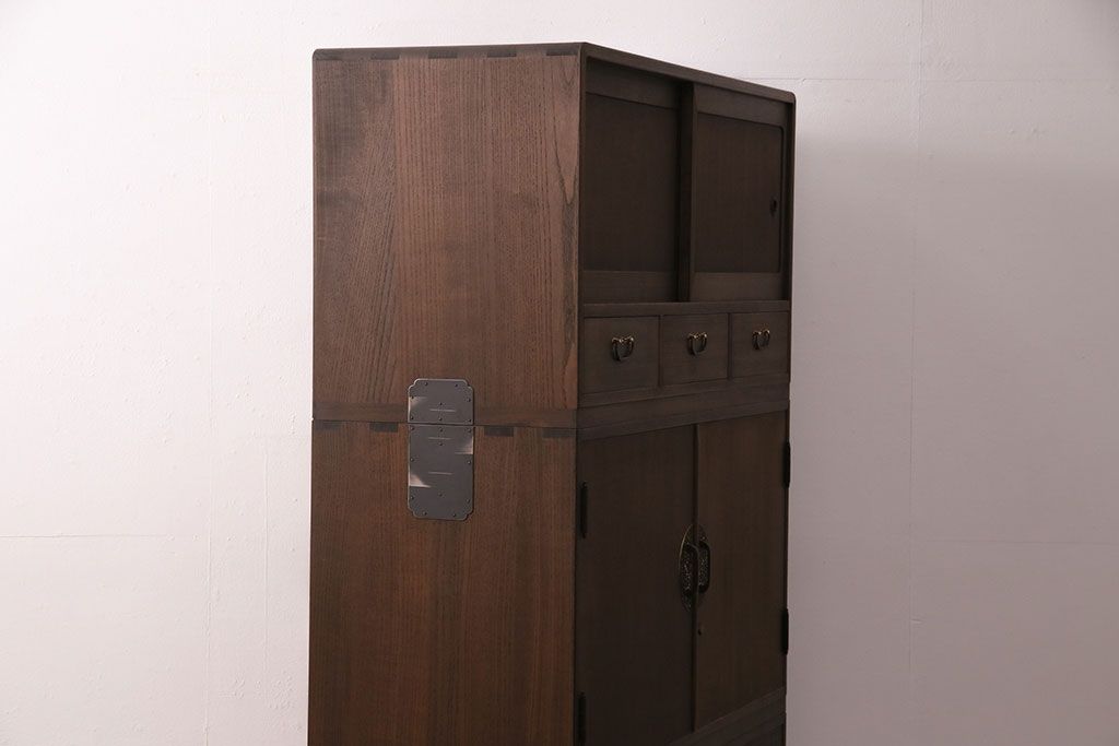 国産の桐箪笥をリペア&カスタム!高品質リペアを施し、当店商品を参考に着色し仕上げ。(衣装箪笥、和タンス、着物箪笥、桐たんす)