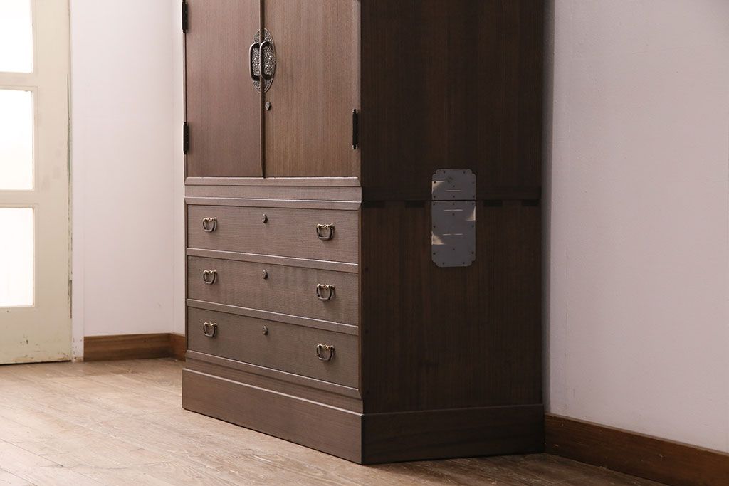 国産の桐箪笥をリペア&カスタム!高品質リペアを施し、当店商品を参考に着色し仕上げ。(衣装箪笥、和タンス、着物箪笥、桐たんす)