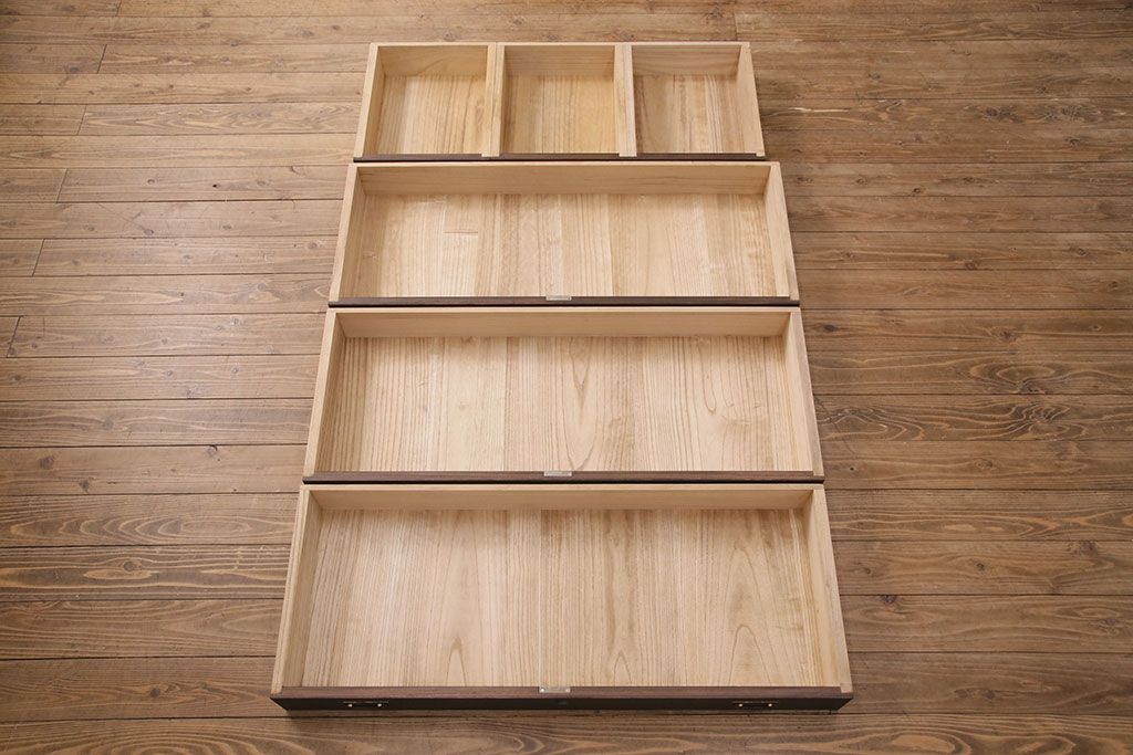 国産の桐箪笥をリペア&カスタム!高品質リペアを施し、当店商品を参考に着色し仕上げ。(衣装箪笥、和タンス、着物箪笥、桐たんす)