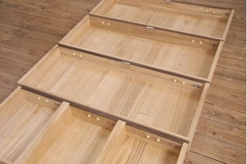 国産の桐箪笥をリペア&カスタム!高品質リペアを施し、当店商品を参考に着色し仕上げ。(衣装箪笥、和タンス、着物箪笥、桐たんす)