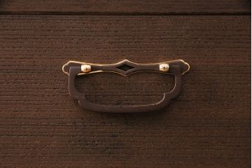 国産の桐箪笥をリペア&カスタム!高品質リペアを施し、当店商品を参考に着色し仕上げ。(衣装箪笥、和タンス、着物箪笥、桐たんす)