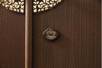 国産の桐箪笥をリペア&カスタム!高品質リペアを施し、当店商品を参考に着色し仕上げ。(衣装箪笥、和タンス、着物箪笥、桐たんす)