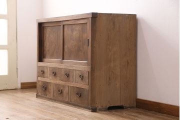 明治大正期の箪笥サイドボードの見た目を変えずに綺麗にリペア!高品質リペアを施し、欠損した金具を取り付け。(収納棚、戸棚、時代箪笥)