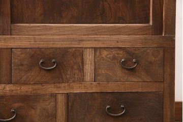 明治大正期の箪笥サイドボードの見た目を変えずに綺麗にリペア!高品質リペアを施し、欠損した金具を取り付け。(収納棚、戸棚、時代箪笥)