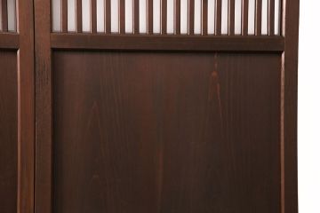 格子帯戸4枚をリペア&カスタム!それぞれの設置場所に合わせてリサイズ。引き手、戸車を取り付け。格子部にスリガラスを入れ込み。ライトブランで着色し仕上げ。(引き戸、建具)