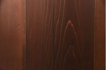 格子帯戸4枚をリペア&カスタム!それぞれの設置場所に合わせてリサイズ。引き手、戸車を取り付け。格子部にスリガラスを入れ込み。ライトブランで着色し仕上げ。(引き戸、建具)