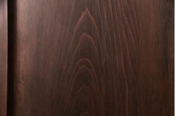 格子帯戸4枚をリペア&カスタム!それぞれの設置場所に合わせてリサイズ。引き手、戸車を取り付け。格子部にスリガラスを入れ込み。ライトブランで着色し仕上げ。(引き戸、建具)