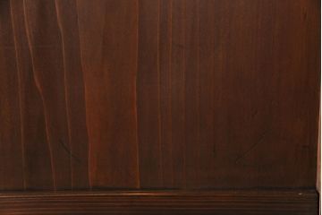 格子帯戸4枚をリペア&カスタム!それぞれの設置場所に合わせてリサイズ。引き手、戸車を取り付け。格子部にスリガラスを入れ込み。ライトブランで着色し仕上げ。(引き戸、建具)