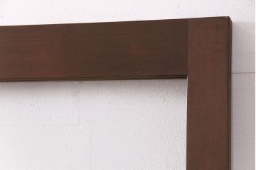 ガラス戸2枚をリペア&カスタム!設置場所に合わせてリサイズ。引き手の交換。戸車は取り外し、濃い茶色で着色し仕上げ。(引き戸、建具)