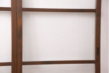 ガラス戸2枚をリペア&カスタム!設置場所に合わせてリサイズ。引き手の交換。戸車は取り外し、濃い茶色で着色し仕上げ。(引き戸、建具)