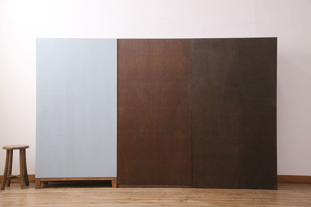 マス目棚3点をリペア&カスタム!。、3点の高さを揃えるため、左右のマス目棚は脚をカット、中央のマス目棚は土台を新たに製作。(収納棚、下駄箱、戸棚)