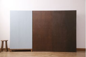 マス目棚3点をリペア&カスタム!。、3点の高さを揃えるため、左右のマス目棚は脚をカット、中央のマス目棚は土台を新たに製作。(収納棚、下駄箱、戸棚)