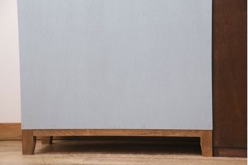 マス目棚3点をリペア&カスタム!。、3点の高さを揃えるため、左右のマス目棚は脚をカット、中央のマス目棚は土台を新たに製作。(収納棚、下駄箱、戸棚)