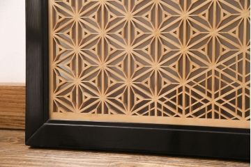 組子欄間をリペア&カスタム!表面にはクリアガラス、裏面にはすりガラスを組み入れ。(明り取り、明かり取り)