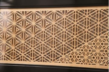 組子欄間をリペア&カスタム!表面にはクリアガラス、裏面にはすりガラスを組み入れ。(明り取り、明かり取り)