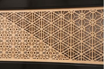 組子欄間をリペア&カスタム!表面にはクリアガラス、裏面にはすりガラスを組み入れ。(明り取り、明かり取り)