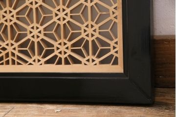 組子欄間をリペア&カスタム!表面にはクリアガラス、裏面にはすりガラスを組み入れ。(明り取り、明かり取り)