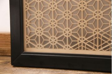 組子欄間をリペア&カスタム!表面にはクリアガラス、裏面にはすりガラスを組み入れ。(明り取り、明かり取り)