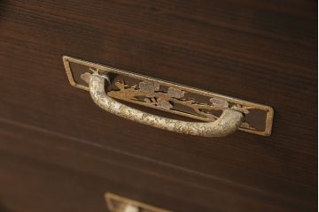 総桐箪笥をリペア&カスタム!房を取り付け、茶色で着色し仕上げ。(和タンス、収納箪笥、衣装箪笥、着物箪笥、桐たんす)