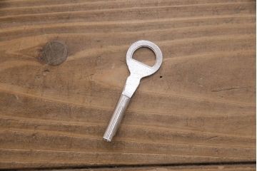 総桐箪笥をリペア&カスタム!房を取り付け、茶色で着色し仕上げ。(和タンス、収納箪笥、衣装箪笥、着物箪笥、桐たんす)