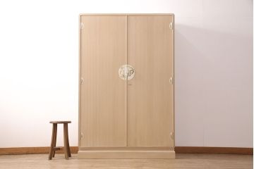 加茂総桐箪笥の見た目を変えずに綺麗にリペア!高品質リペアを施し、木地色仕上げ。(総桐たんす、衣装箪笥、着物箪笥、和タンス)