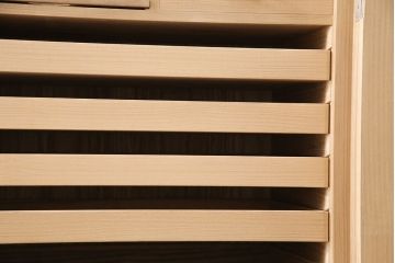 加茂総桐箪笥の見た目を変えずに綺麗にリペア!高品質リペアを施し、木地色仕上げ。(総桐たんす、衣装箪笥、着物箪笥、和タンス)