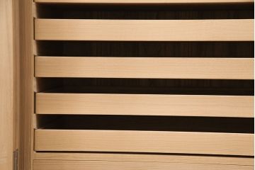 加茂総桐箪笥の見た目を変えずに綺麗にリペア!高品質リペアを施し、木地色仕上げ。(総桐たんす、衣装箪笥、着物箪笥、和タンス)