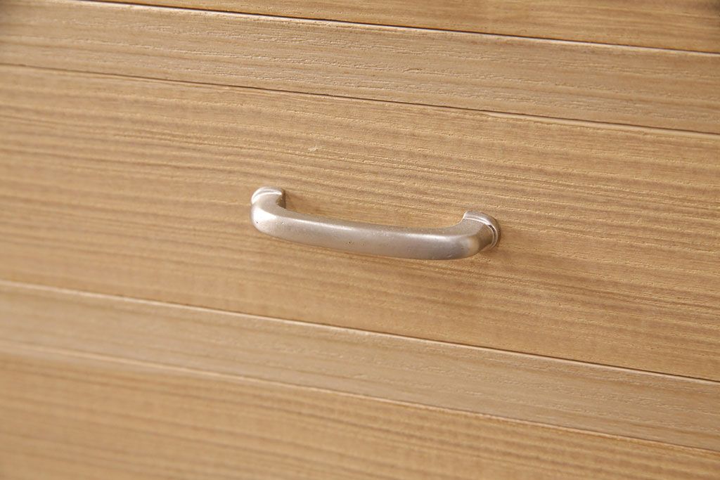 加茂総桐箪笥の見た目を変えずに綺麗にリペア!高品質リペアを施し、木地色仕上げ。(総桐たんす、衣装箪笥、着物箪笥、和タンス)