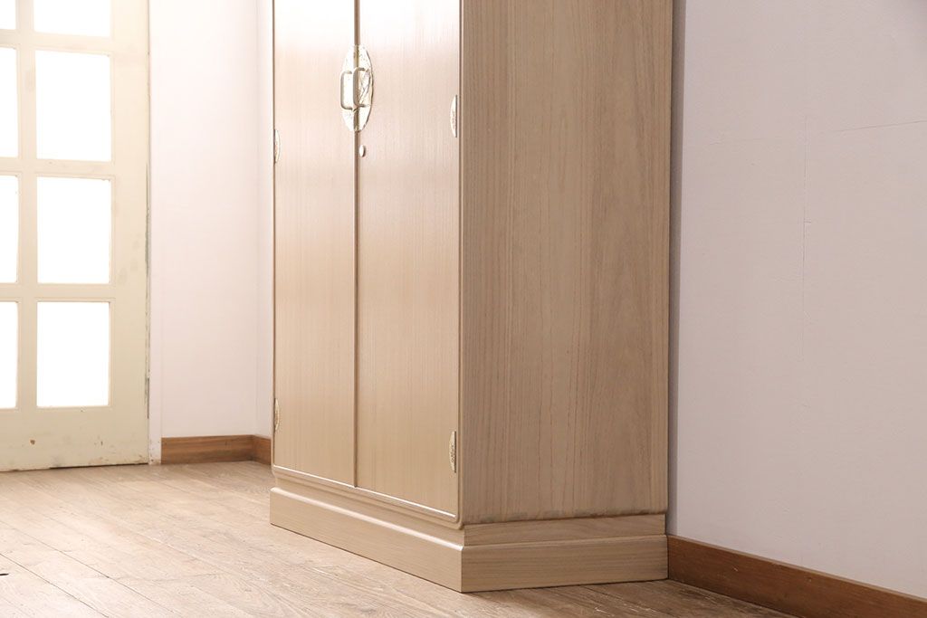 加茂総桐箪笥の見た目を変えずに綺麗にリペア!高品質リペアを施し、木地色仕上げ。(総桐たんす、衣装箪笥、着物箪笥、和タンス)