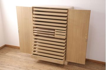 加茂総桐箪笥の見た目を変えずに綺麗にリペア!高品質リペアを施し、木地色仕上げ。(総桐たんす、衣装箪笥、着物箪笥、和タンス)