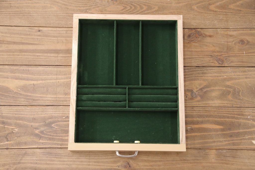 加茂総桐箪笥の見た目を変えずに綺麗にリペア!高品質リペアを施し、木地色仕上げ。(総桐たんす、衣装箪笥、着物箪笥、和タンス)