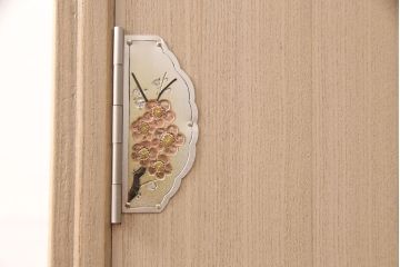 加茂総桐箪笥の見た目を変えずに綺麗にリペア!高品質リペアを施し、木地色仕上げ。(総桐たんす、衣装箪笥、着物箪笥、和タンス)