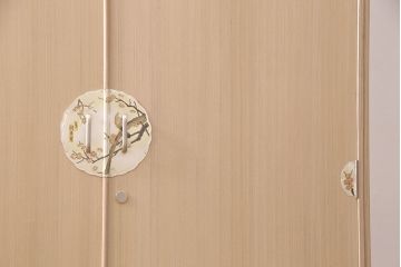 加茂総桐箪笥の見た目を変えずに綺麗にリペア!高品質リペアを施し、木地色仕上げ。(総桐たんす、衣装箪笥、着物箪笥、和タンス)